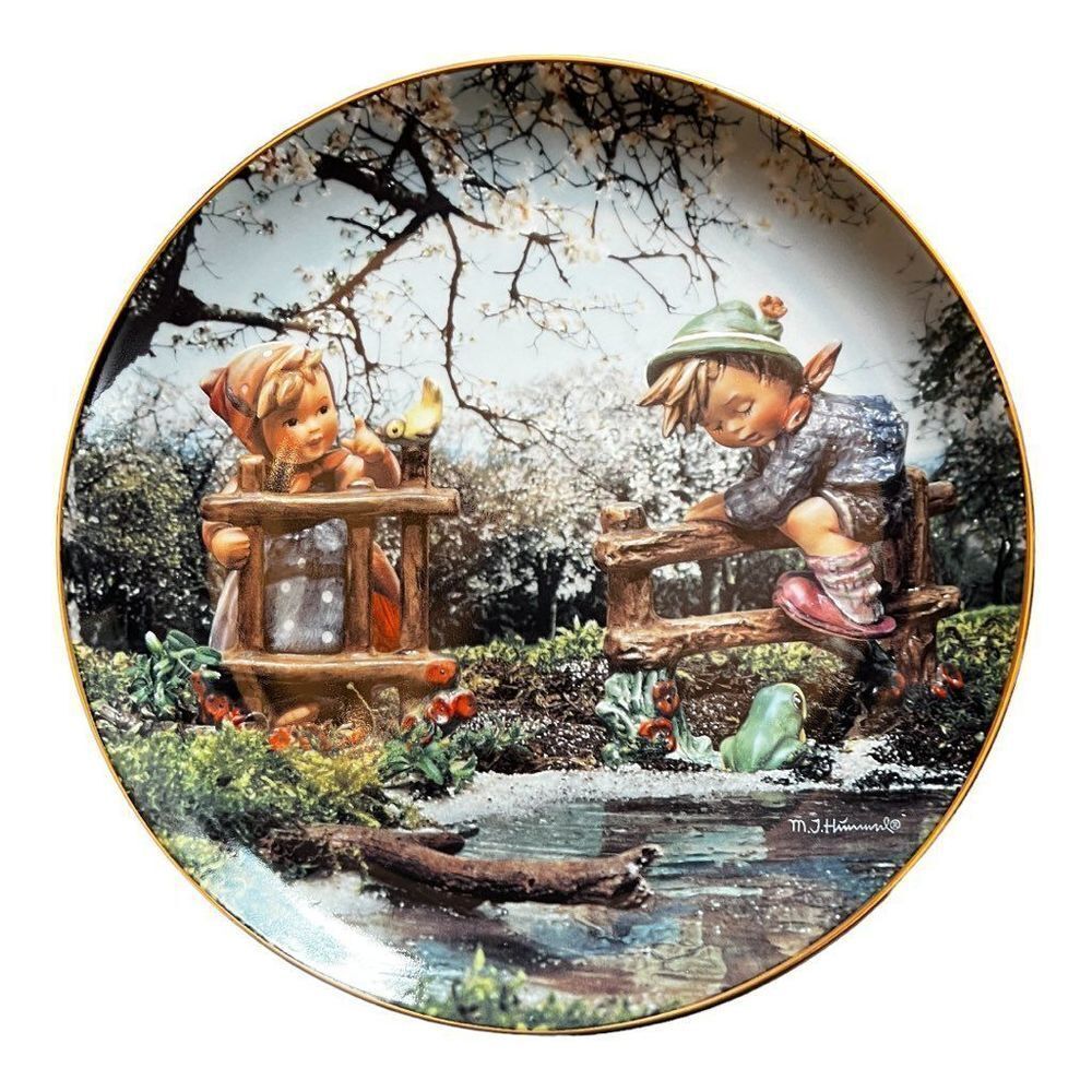 Danbury Mint Hummel "Signs of‎ Spring" Collector Plate new